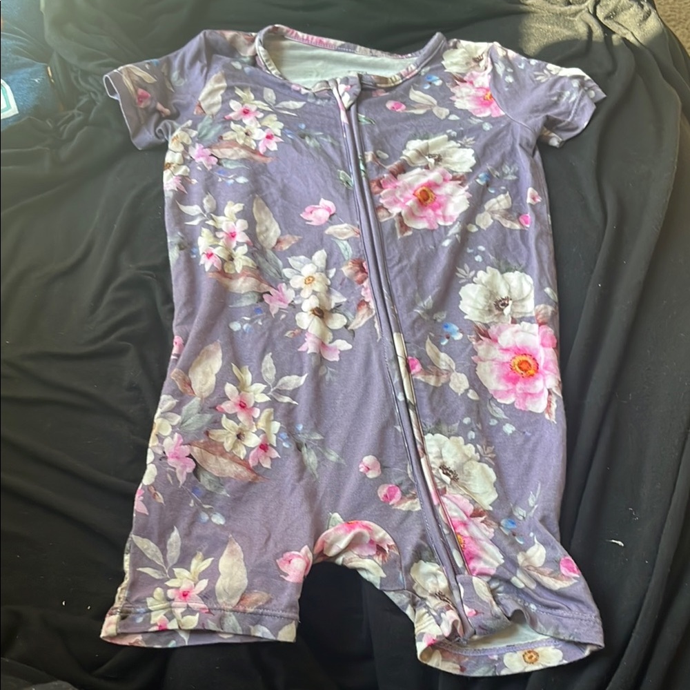 B23 Suzel (Amazon Brand Bamboo) Floral Shortie Romper— NWOT